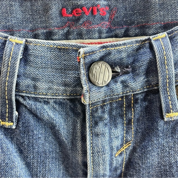 Womens Levi’s RED Denim 30 x 30 hard to find - Picture 7 of 8